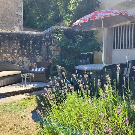 La Maison Aux Iris Pocé-sur-Cisse Exterior photo
